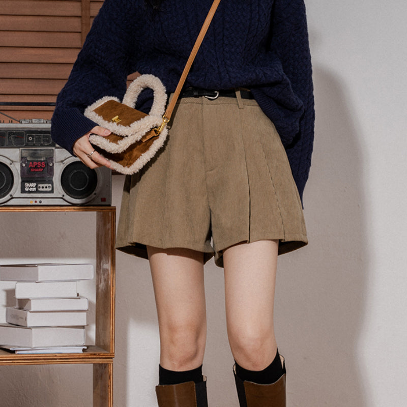 Vintage Corduroy Pleated High-waisted Wide-leg Shorts