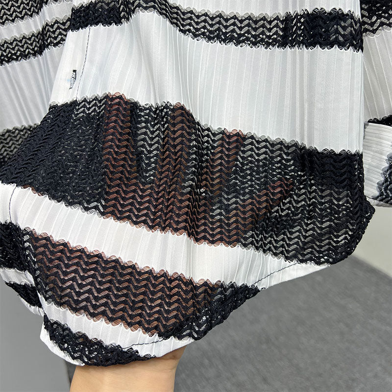 Thin Color Contrast Stripe Hollow Shirt