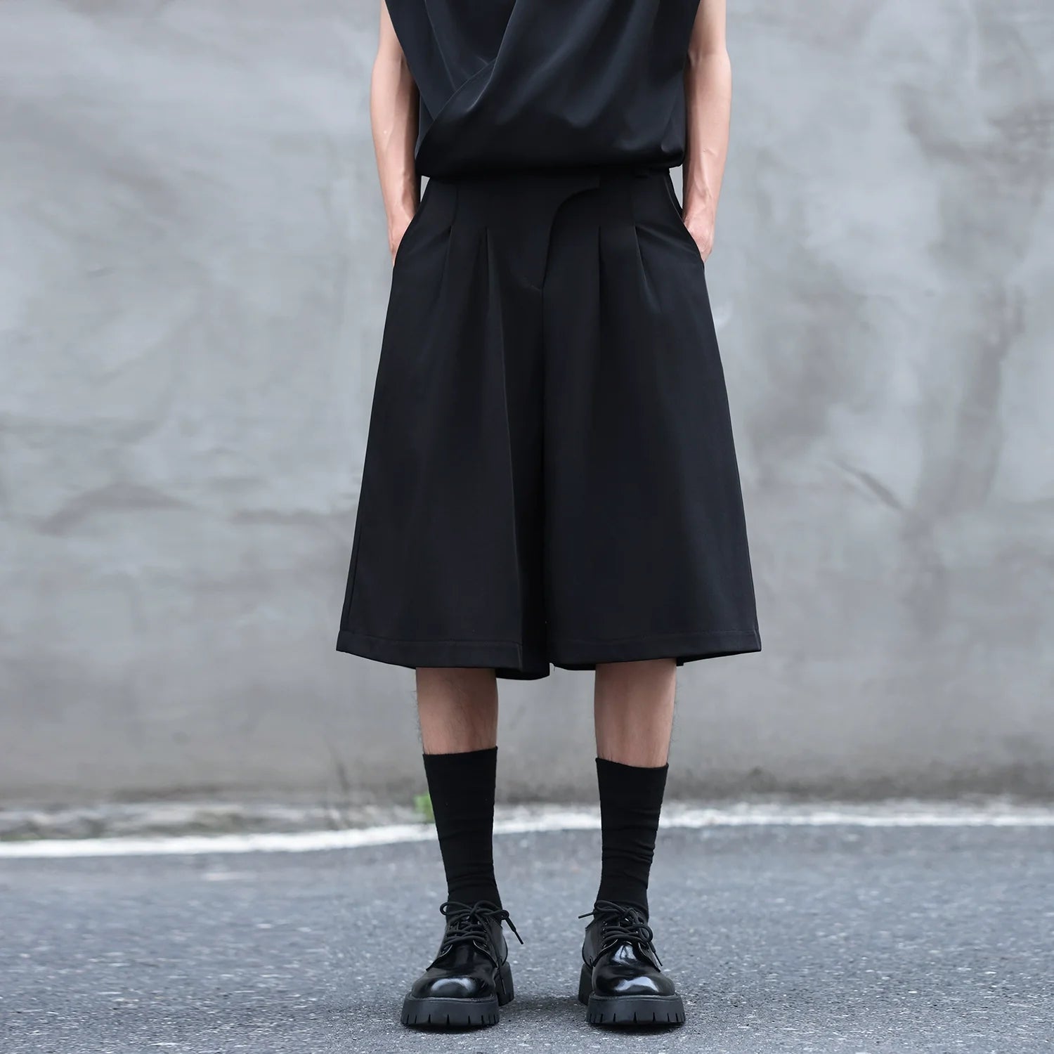 Loose Draped Three-dimensional Pleated Casual Suit Shorts