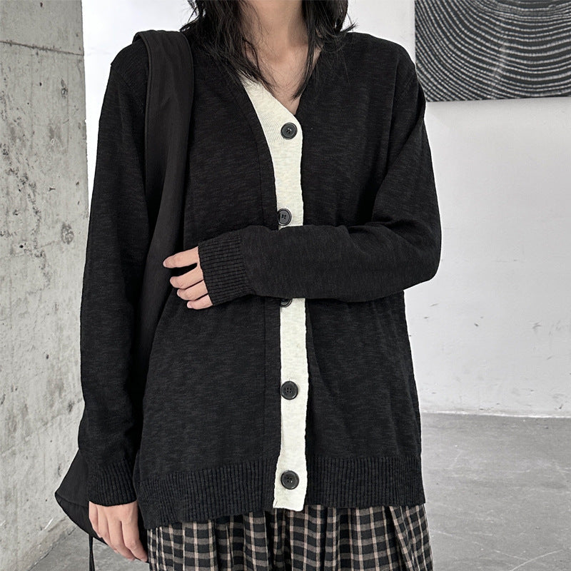 Loose Knitted Cardigan with Contrast Buttons