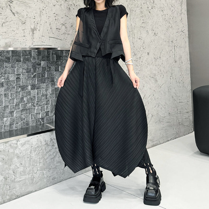 V-neck Gauze Vest Asymmetric Pleated Loose Curved Skirt